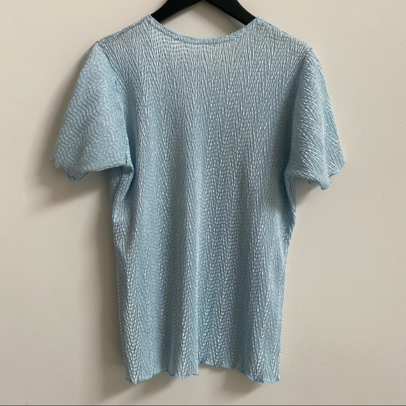 Vintage Textured Tshirt - Picture 2 of 5